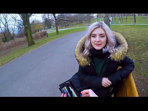 ❤️ Gleypir heitt ásamt ókunnugra fyrir peninga - blástur í garðinum eftir Evu Elfie ☑ Fjandinn myndband hjá okkur is.xxxtun.ru ❌